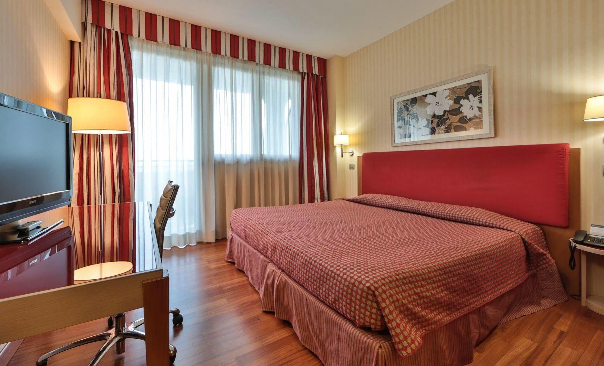 Unaway Hotel & Residence Quark Due Milano Exterior photo
