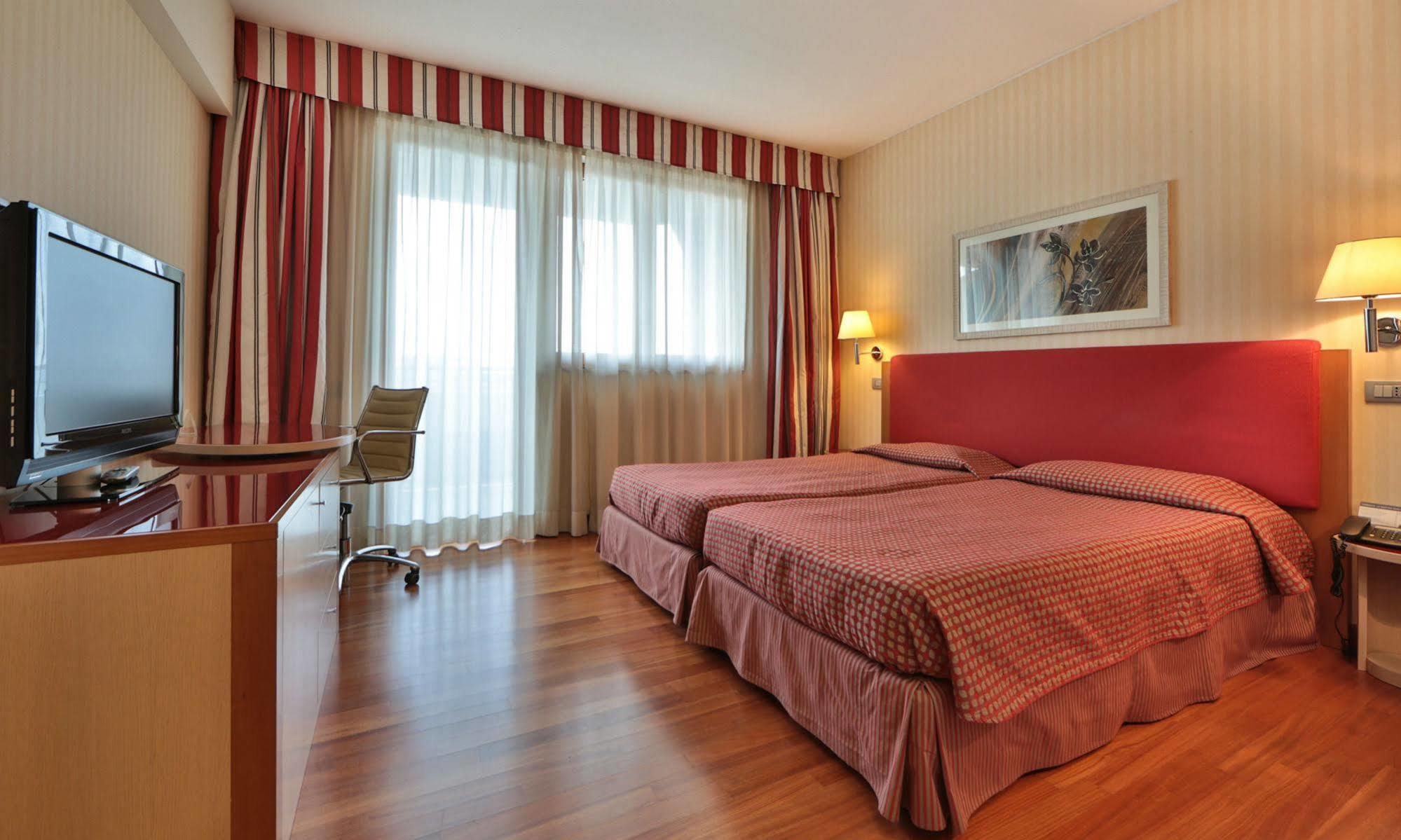 Unaway Hotel & Residence Quark Due Milano Exterior photo