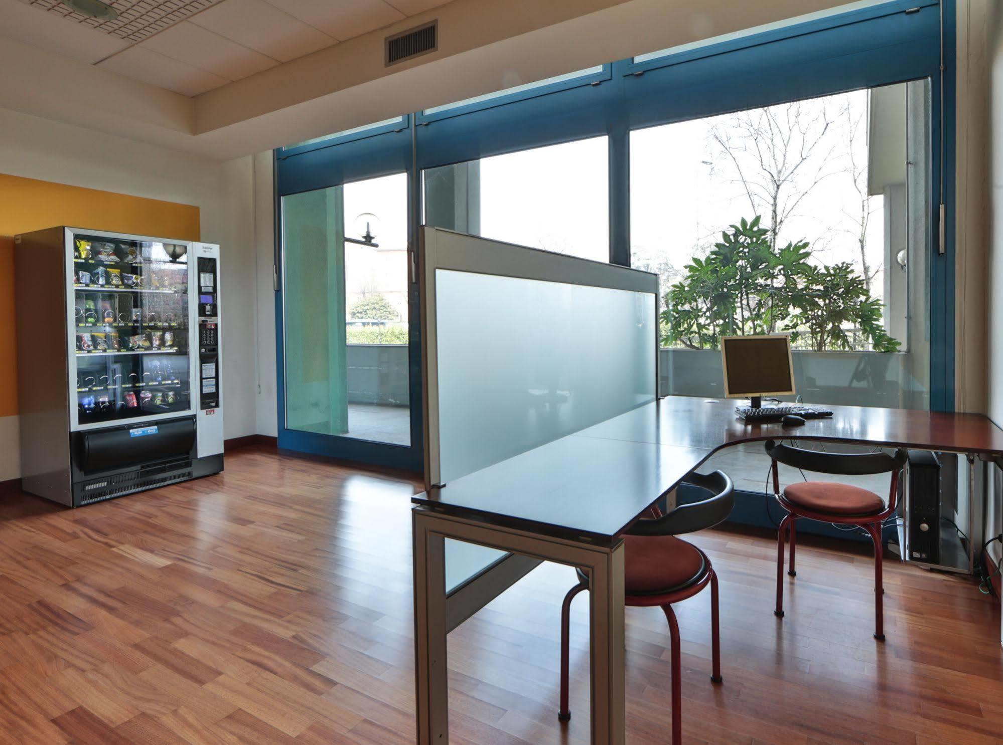 Unaway Hotel & Residence Quark Due Milano Exterior photo